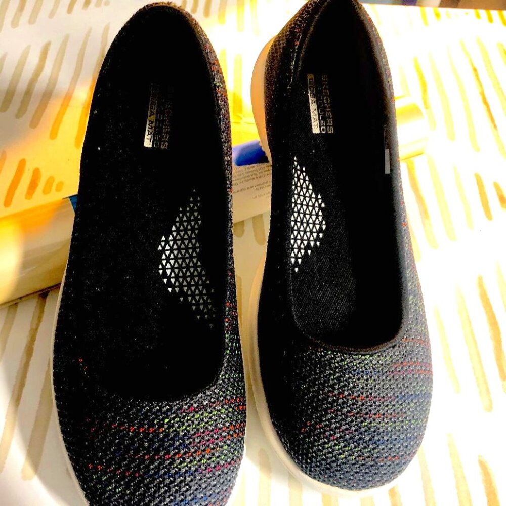 Skechers Ladies Flat Comfortable size 8s